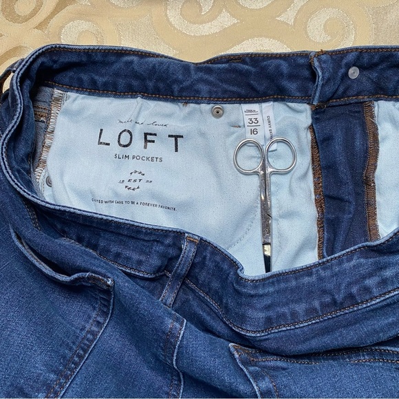 LOFT Women's Sz 16 Slim Pockets Blue Jeans Denim Raw Hem So Comfy! - Picture 9 of 12